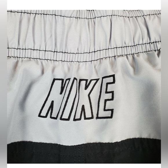 Nike Swim Trunks Mens Small size Black Shorts Swimwear Brief Lined Swoosh Beach - Picture 4 of 8